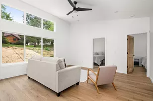 14 W Linden St, Duluth, MN 55811 - Photo 5