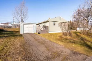 24 Green Ln, Silver Bay, MN 55614 - Photo 3