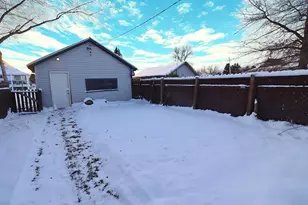 417 7th Ave E, Ashland, WI 54806 - Photo 3