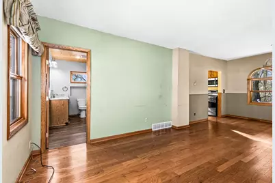 302 River Bluff Ave, Sandstone, MN 55072 - Photo 5