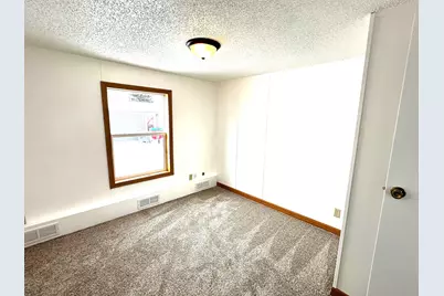 4957 Evergreen Ln, Duluth, MN 55811 - Photo 13