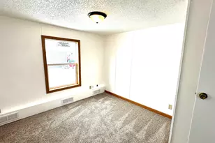 4957 Evergreen Ln, Duluth, MN 55811 - Photo 13