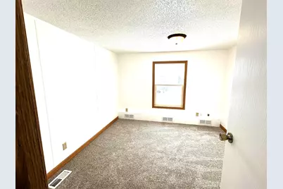 4957 Evergreen Ln, Duluth, MN 55811 - Photo 17