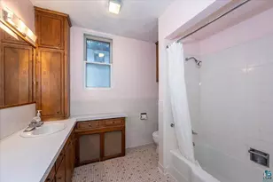 2510 E Superior St, Duluth, MN 55812 - Photo 7