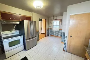 318 N 23rd Ave W, Duluth, MN 55806 - Photo 7