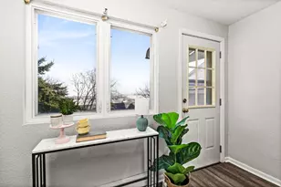 1812 W 3rd St, Duluth, MN 55806 - Photo 25