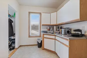 4303 Grand Ave, Duluth, MN 55807 - Photo 7