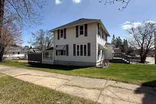 126 NW 5th St, Chisholm, MN 55719 - Photo 3