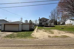 126 NW 5th St, Chisholm, MN 55719 - Photo 5