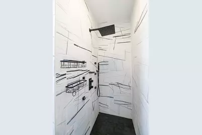 417 Elk St, Duluth, MN 55804 - Photo 37