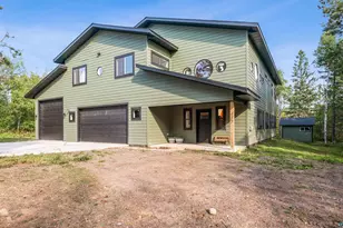 417 Elk St, Duluth, MN 55804 - Photo 1
