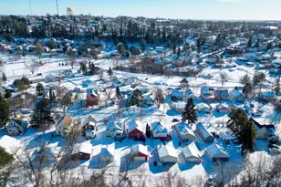 1117 Lincoln Ave, Eveleth, MN 55705 - Photo 37