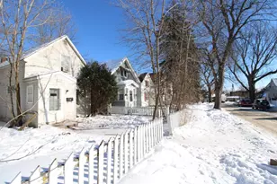 2869 Exeter St, Duluth, MN 55806 - Photo 3