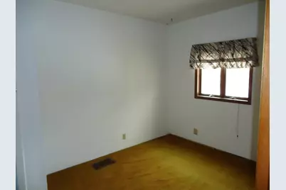 17 SE 3rd St, Chisholm, MN 55719 - Photo 7