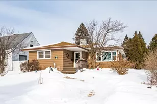 601 12th Ave, Two Harbors, MN 55616 - Photo 1