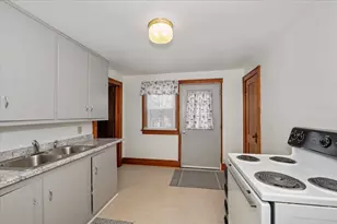 3729 E 2nd St, Superior, WI 54880 - Photo 11