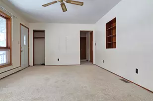 207 E 3rd St, Superior, WI 54880 - Photo 9