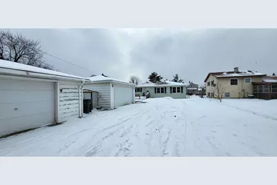 207 E 3rd St, Superior, WI 54880 - Photo 3