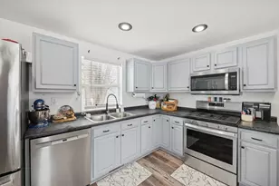 915 11th Ave W, Ashland, WI 54806 - Photo 7