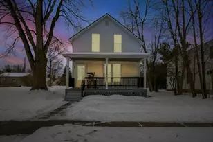 915 11th Ave W, Ashland, WI 54806 - Photo 1