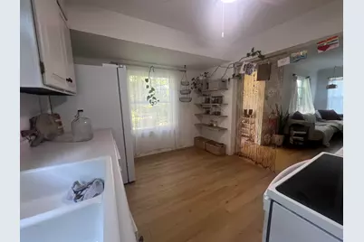 204 W Faribault St, Duluth, MN 55803 - Photo 5