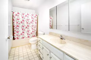 202 E 7th St, Duluth, MN 55805 - Photo 17