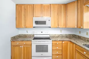 202 E 7th St, Duluth, MN 55805 - Photo 11