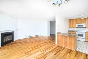 202 E 7th St, Duluth, MN 55805 - Photo 13