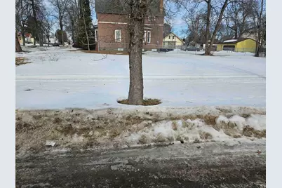 2724 2nd Ave E, Hibbing, MN 55746 - Photo 3