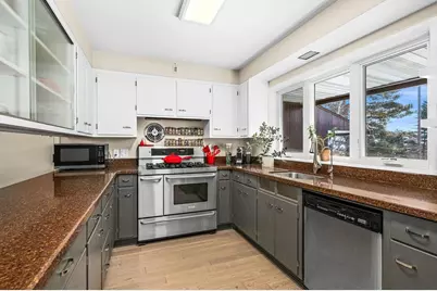 110 N 36th Ave E, Duluth, MN 55804 - Photo 15