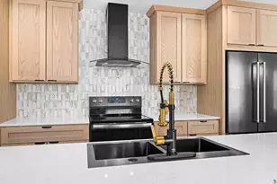 1914 E 1st St, Duluth, MN 55812 - Photo 15