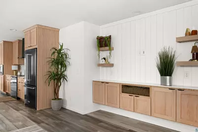 1914 E 1st St, Duluth, MN 55812 - Photo 11