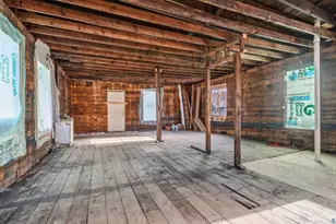 2502 W 3rd St, Duluth, MN 55806 - Photo 21