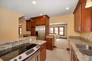 845 Grandview Ave, Duluth, MN 55812 - Photo 7