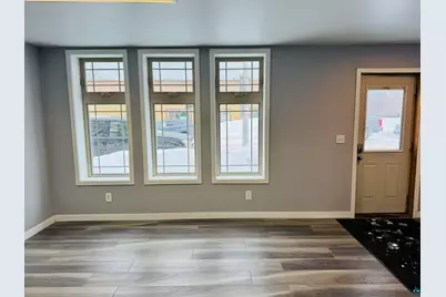 521 7th St, Two Harbors, MN 55616 - Photo 5