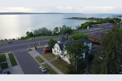 104 11th Ave W #5, Ashland, WI 54806 - Photo 1