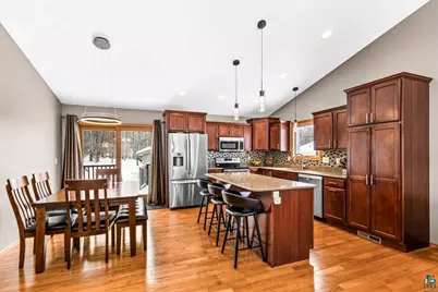 313 W Mulberry St, Duluth, MN 55811 - Photo 9