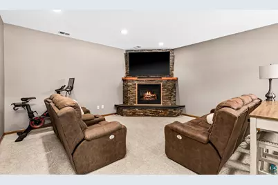 313 W Mulberry St, Duluth, MN 55811 - Photo 33