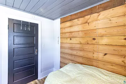 1239 E Washington St, Ely, MN 55731 - Photo 25