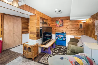 811 N 56th Ave W, Duluth, MN 55807 - Photo 37