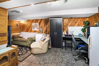 811 N 56th Ave W, Duluth, MN 55807 - Photo 39