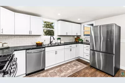 608 N 56th Ave W, Duluth, MN 55807 - Photo 19