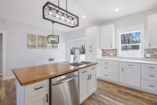 912 Carter Creek, Eveleth, MN 55734 - Photo 11