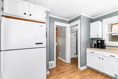 5811 Cody St, Duluth, MN 55807 - Photo 7