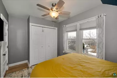 4722 Oneida St, Duluth, MN 55804 - Photo 9