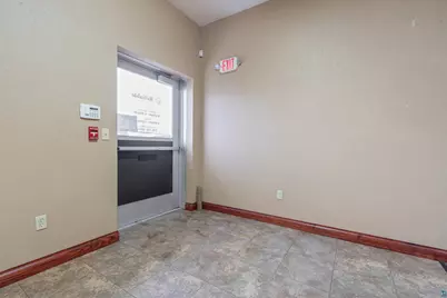 610 Ogden Ave, Superior, WI 54880 - Photo 9