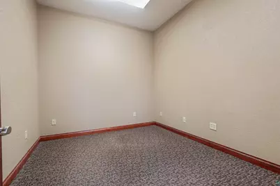 610 Ogden Ave, Superior, WI 54880 - Photo 5