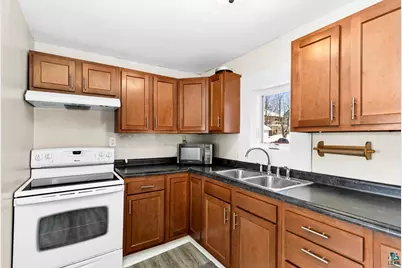 105 3rd St, Proctor, MN 55810 - Photo 9