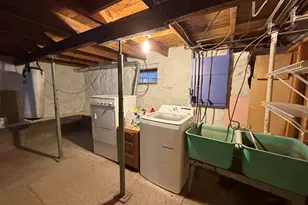 1025 W 8th St, Duluth, MN 55806 - Photo 25