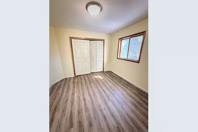 609 10th Ave W, Ashland, WI 54806 - Photo 3